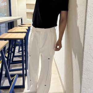 Parallel pleat pants