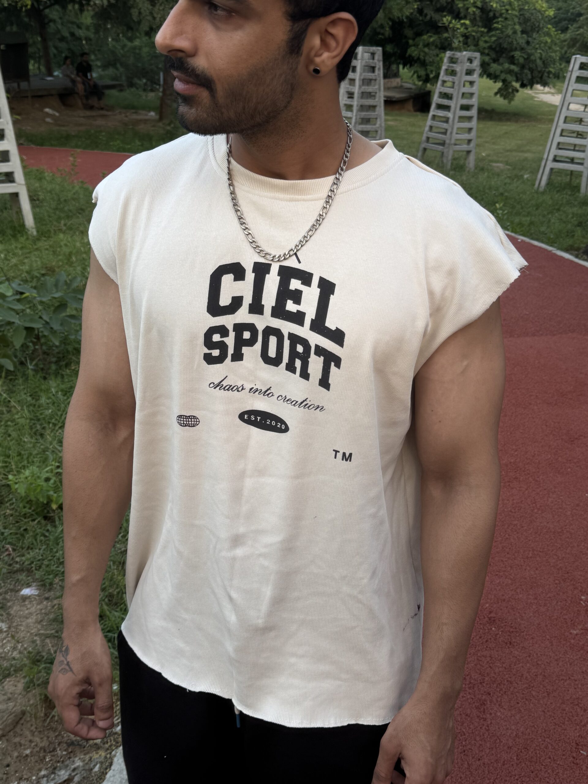 boxy sports vest - Image 6